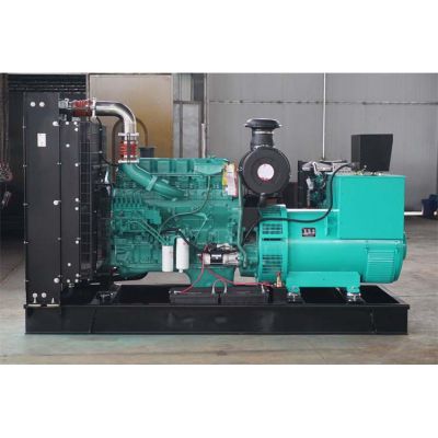 300kw東風康明斯柴油發電機組-東風康明斯6缸柴油機6ZTAA13-G3柴油發電機組,缸徑/行程：130/163mm,柴油發電機組水冷發動機功率340KW,柴油發電機組配套馬拉松斯坦福發電機。廠價直銷歡迎選購：13773399855。
