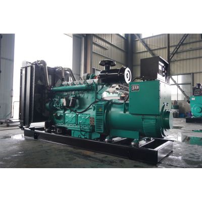 300kw康沃柴油發電機組-康沃6缸柴油機KW13G420D2柴油發電機組,缸徑/行程：135/150mm,柴油發電機組水冷發動機功率308KW,柴油發電機組配套馬拉松斯坦福發電機。廠價直銷歡迎選購：13773399855。