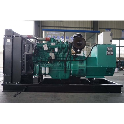 150KW玉柴柴油發(fā)電機組-玉柴6缸柴油機YCD6Q23H8-210,柴油發(fā)電機組缸徑/行程：108/135mm,柴油發(fā)電機組水冷發(fā)動機功率154KW,柴油發(fā)電機組配套馬拉松斯坦福發(fā)電機。廠價直銷歡迎選購：13773399855。